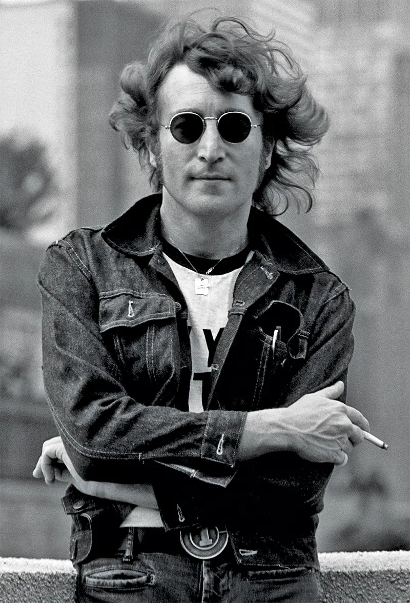 John Lennon portret alb-negru