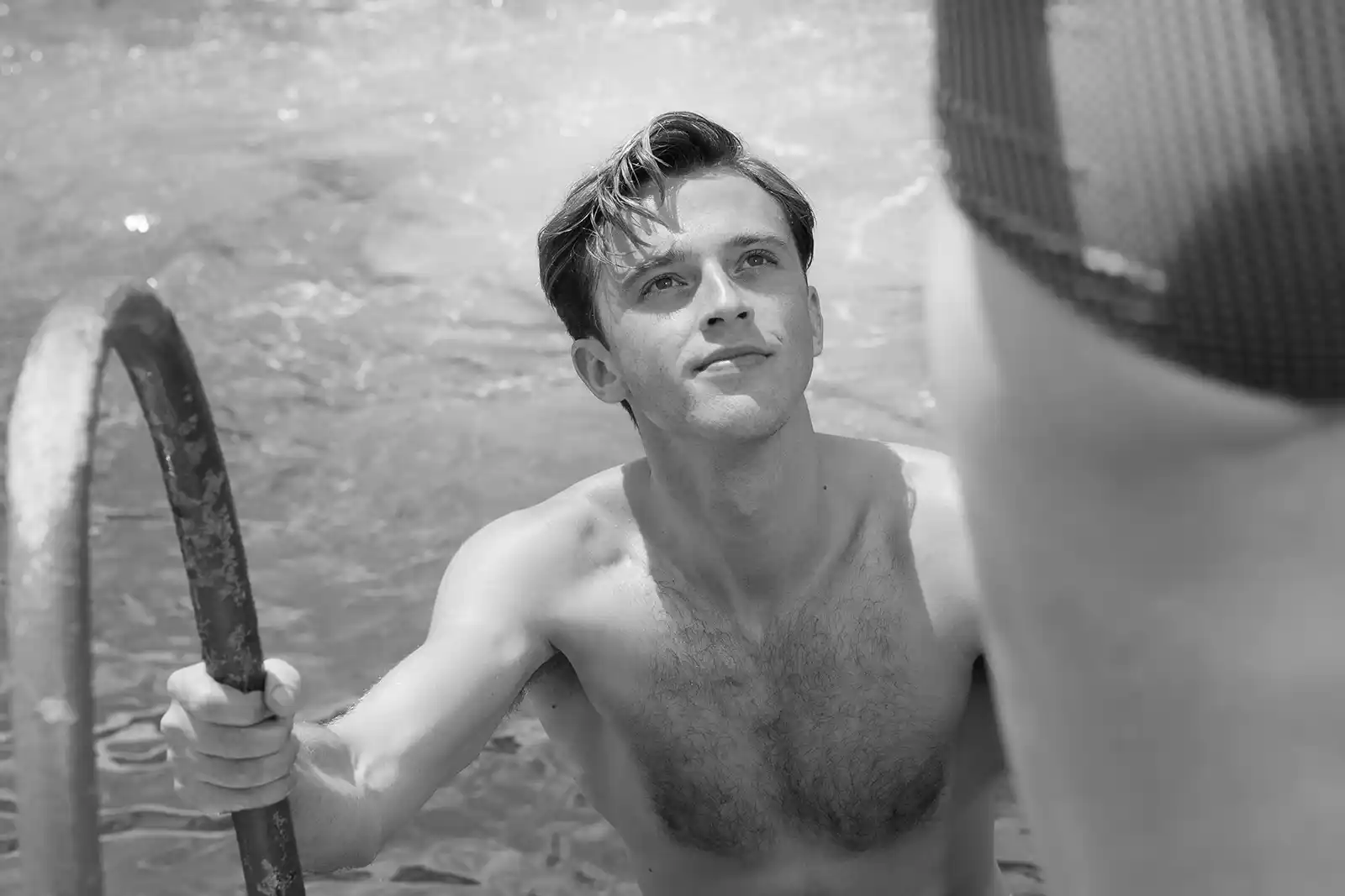 „Străinul”, celebrul roman al lui Albert Camus, într-o nouă ecranizare semnată de François Ozon, din 9 octombrie la cinema
