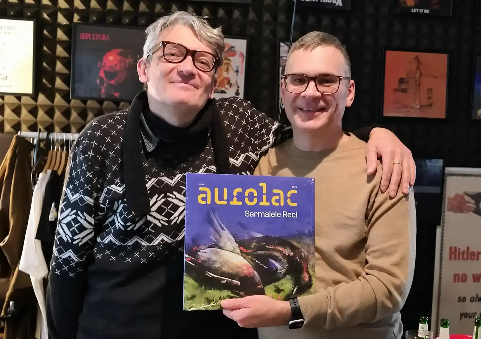 Mihai Iordache și Florin Dumitrescu cu albumul Sarmalele Reci