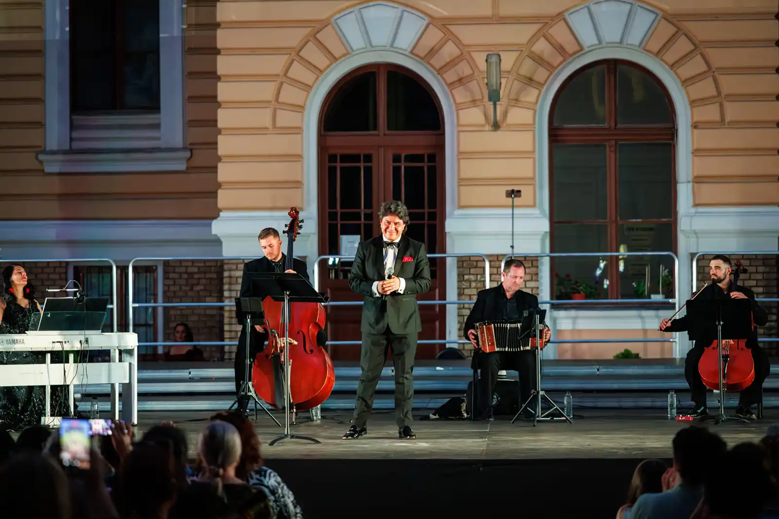 Tango Meets Opera