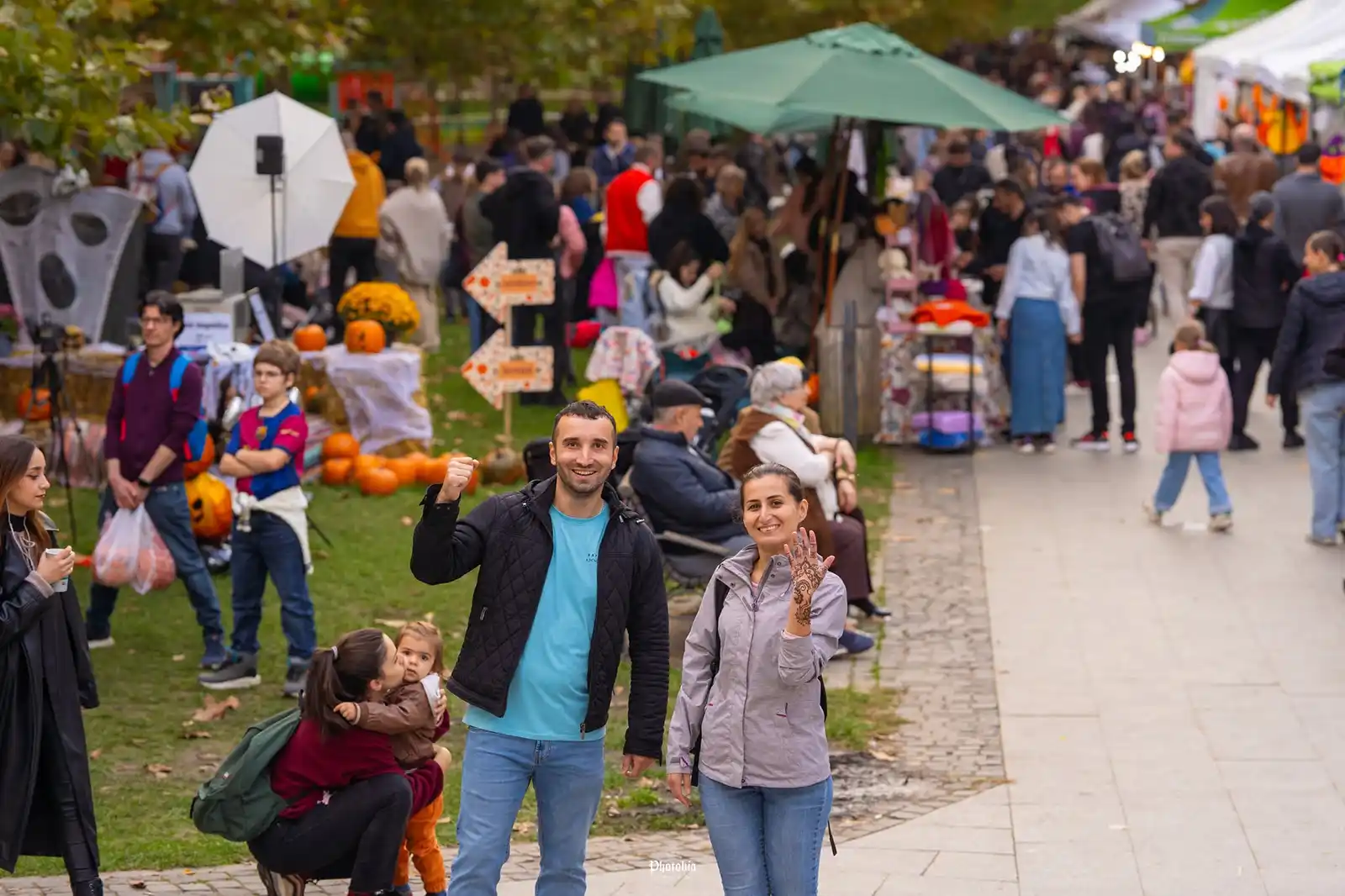 5 tone de dovleci, delicii de toamnă și sute de idei creative - Începe Titan Pumpkin Fest